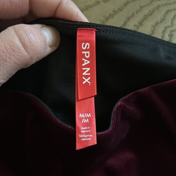 Spanx size M maroon velour leggings - Picture 4 of 5
